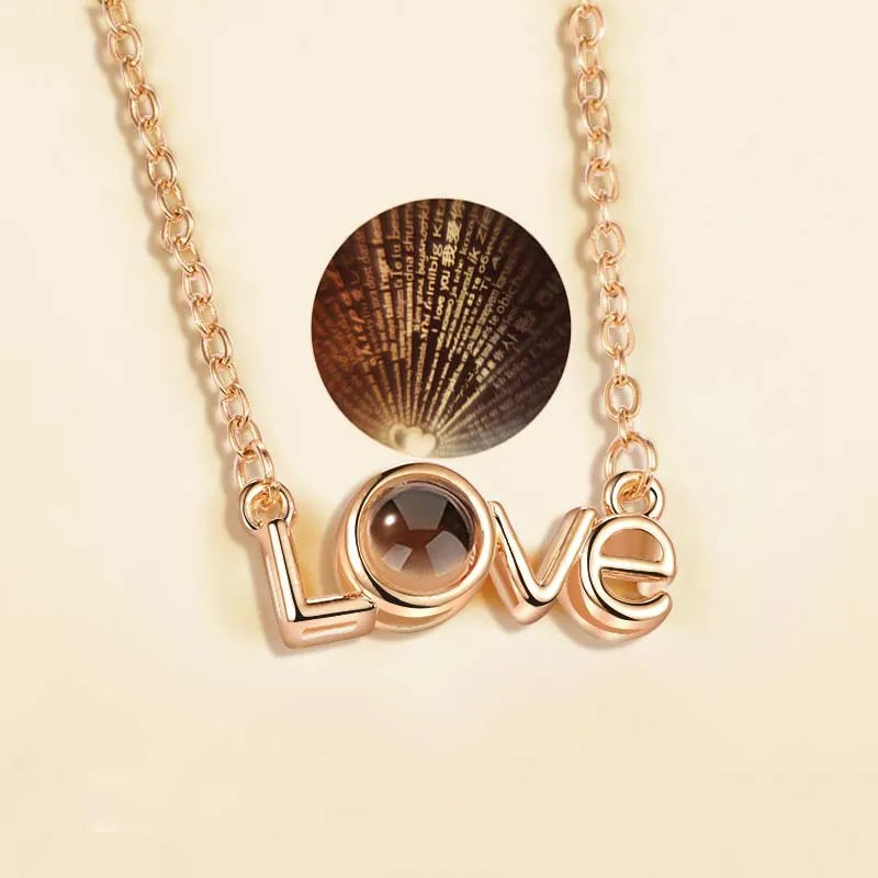 Projection Necklace 100 Languages I Love You Pendant Jewelry for Lover Girlfriend 2024 Trendy Couple Romantic Cute Accessories